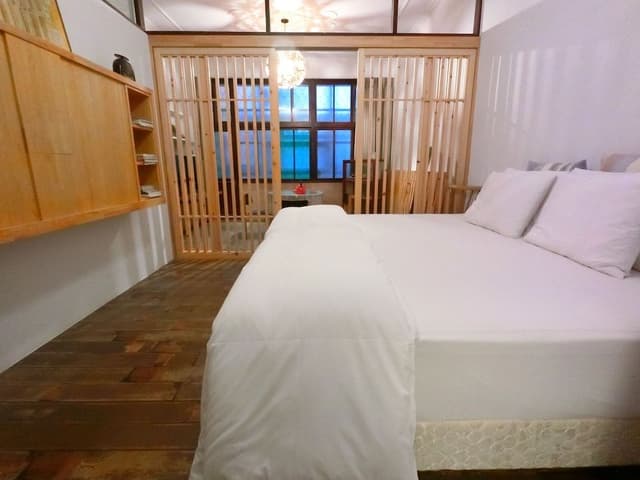 Romantic Suite, 1 Bedroom, Bathtub, City View