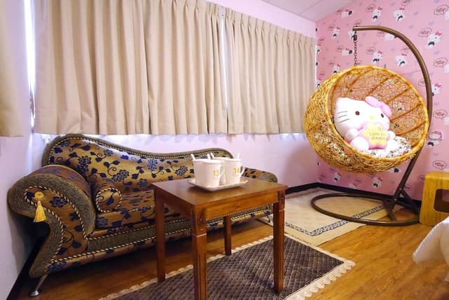 Gallery Quadruple Room, 2 Double Beds, City View