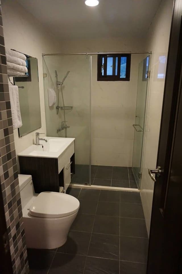 Comfort Quadruple Room, 2 Queen Beds, Corner