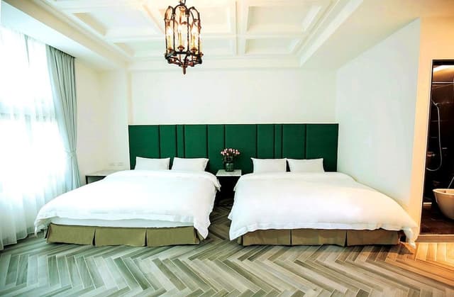 Deluxe Quadruple Room (2A)