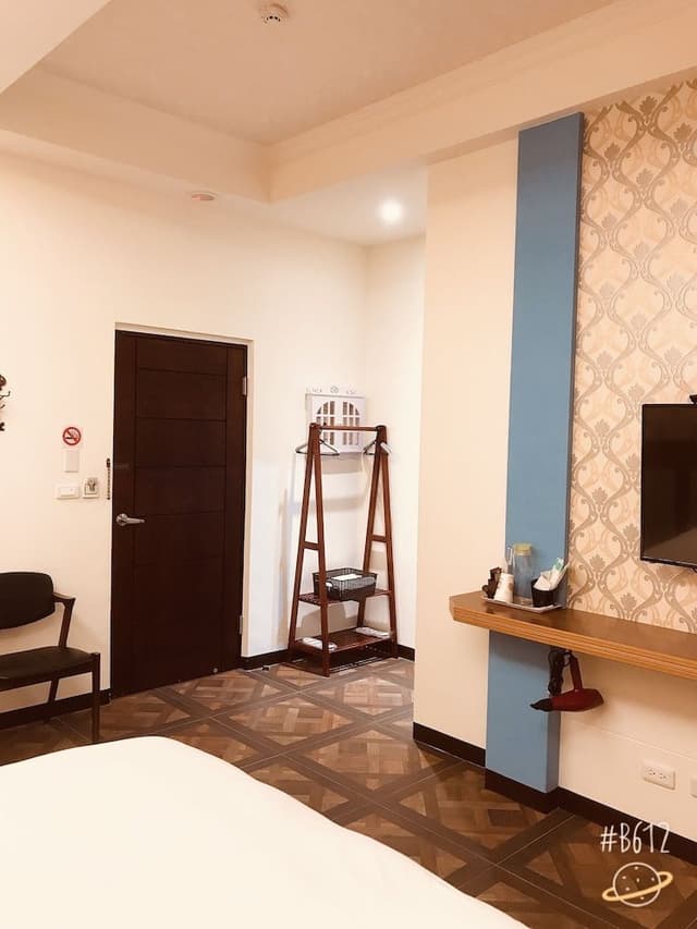 Double Room (B05)