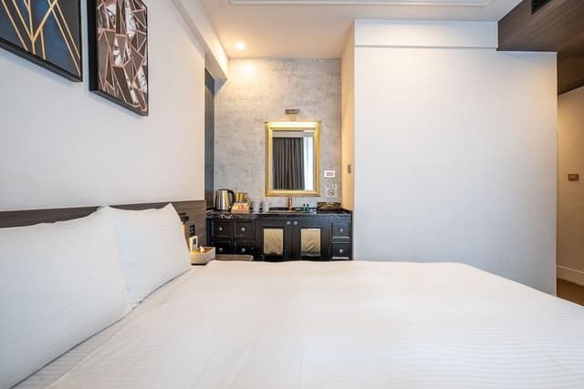 Classic Double Room