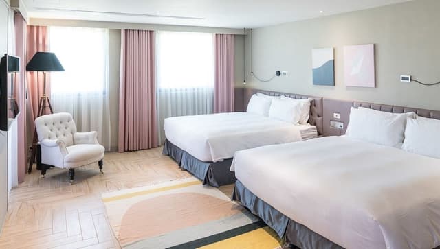 Deluxe Quadruple Room