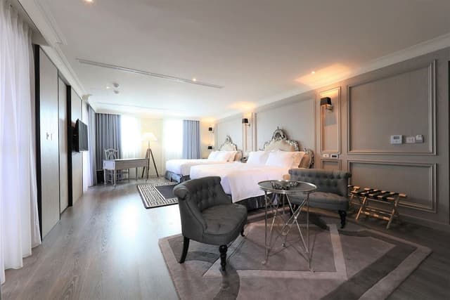 Deluxe Quadruple Room