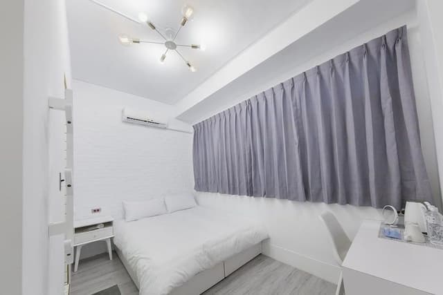 Standard Double Room (White)