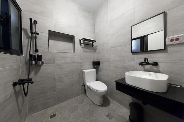 Standard Quadruple Room (Water)