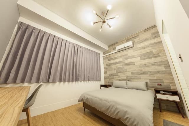 Standard Double Room (Wood)