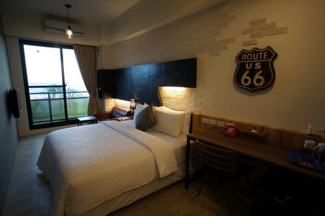 Deluxe Double Room, 1 Queen Bed, Balcony, Sea Facing