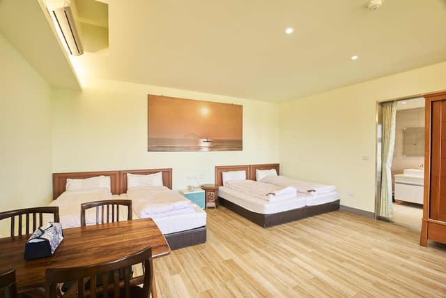 Deluxe Quadruple Room