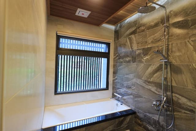 Panoramic Quadruple Room, 2 Queen Beds, Mountain View