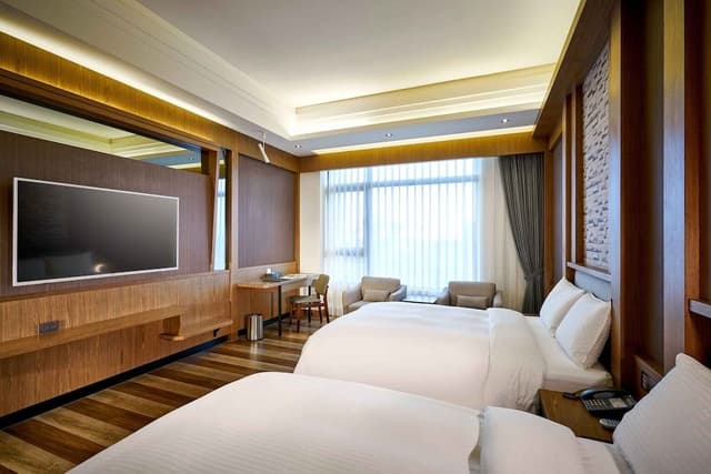 Standard Quadruple Room, 2 Queen Beds, Non Smoking