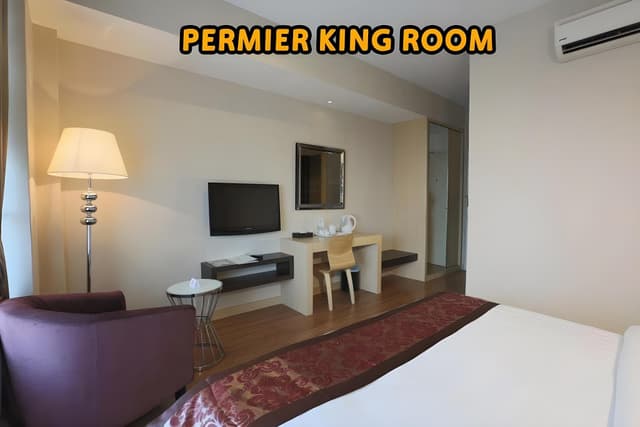 Premium King Room with Balcony - Non-Smoking