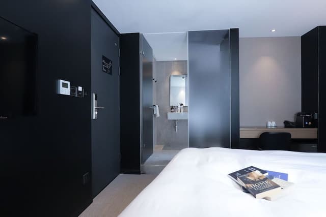 Deluxe Double Room with Bathtub