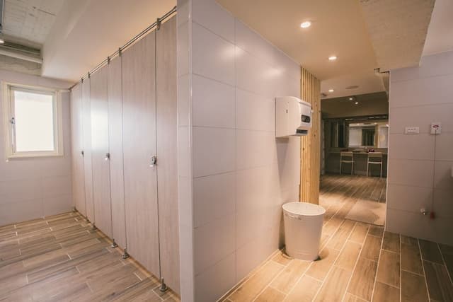 Standard Twin Room, Women only, Shared Bathroom