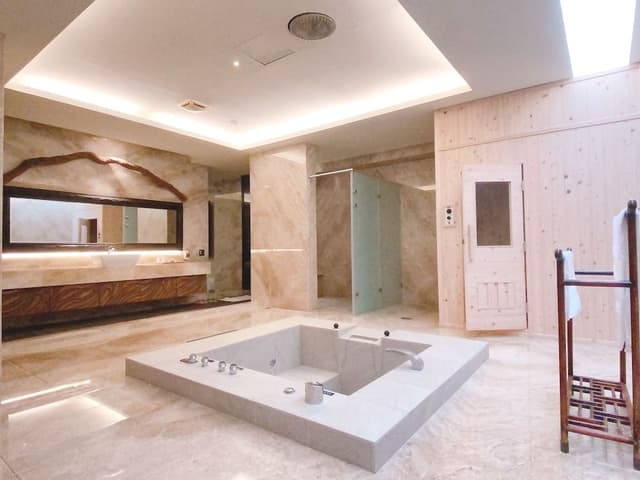 Double Room (RESPLENDENT)