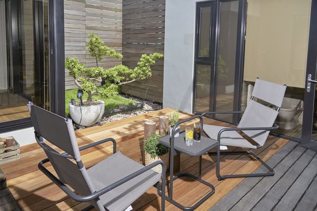 Grand Room, 2 Bedrooms, Courtyard View, Garden Area