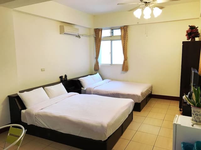 Basic Room, 2 Double Beds