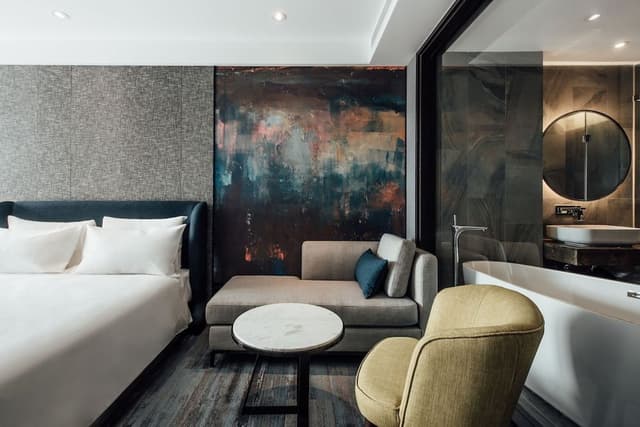 Luxury Quadruple Room, River View