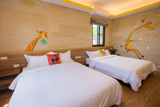 Deluxe Quadruple Room, 2 Double Beds, Non Smoking