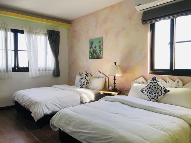 Deluxe Quadruple Room, 2 Double Beds, Non Smoking