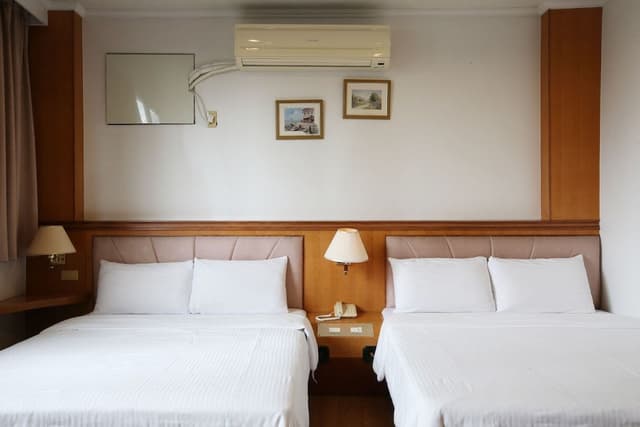 Deluxe Quadruple Room