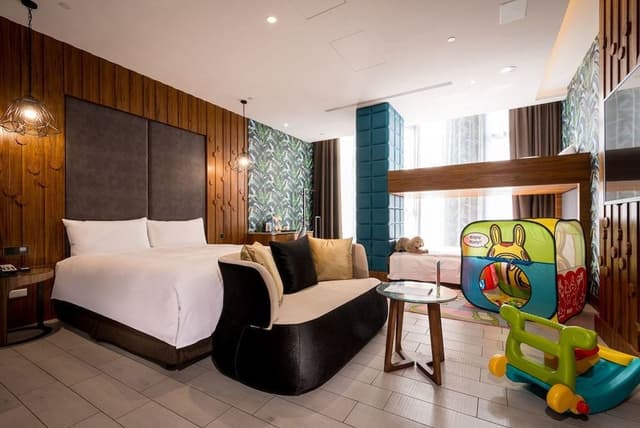 Family Children Suite (Consecutive night 11 pm check-out required)