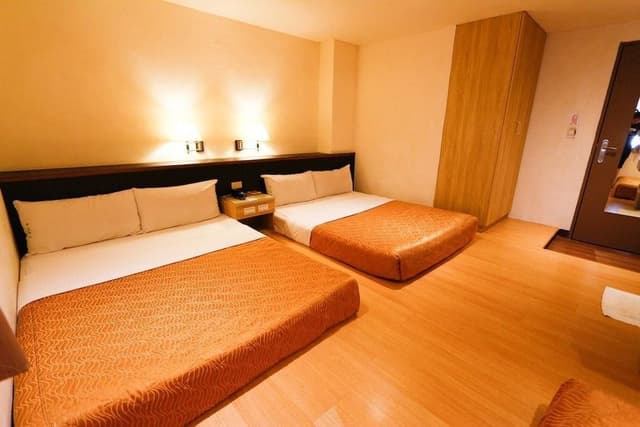 Family Room, Multiple Beds
