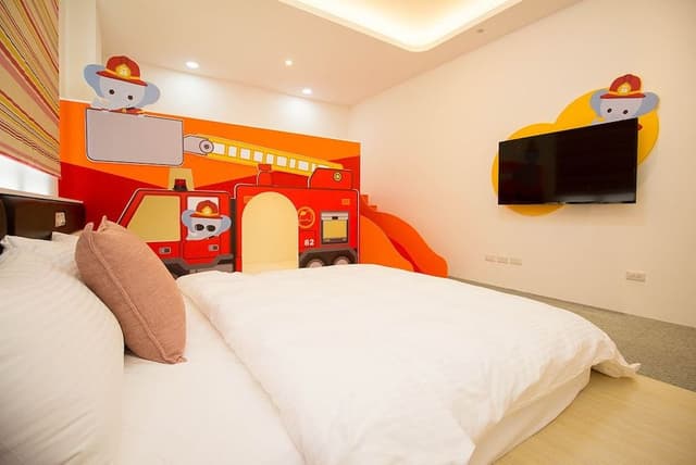 Superior Quadruple Room, Bathtub