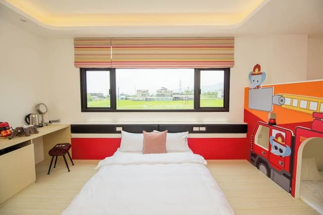 Superior Quadruple Room, Bathtub
