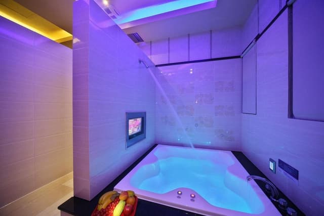 Exotic Double Room Check-in after23:00(no continuously stay)