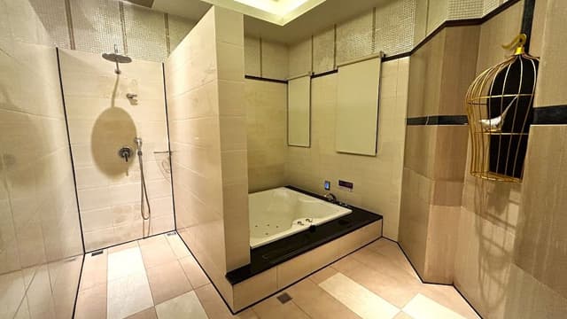 Exotic Double Room Check-in after23:00(no continuously stay)