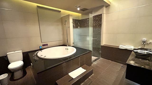 Exotic Double Room Check-in after23:00(no continuously stay)