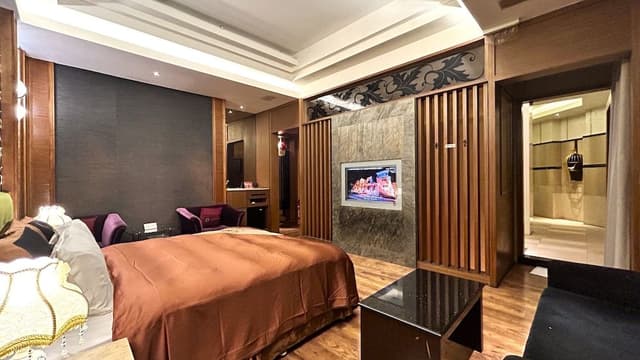 Exotic Double Room Check-in after23:00(no continuously stay)