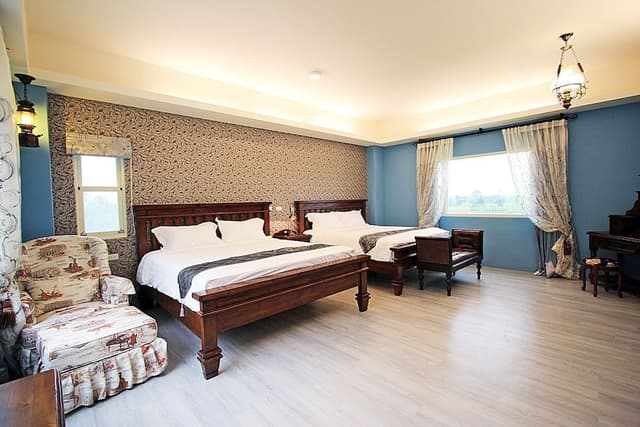 Quadruple Room, Bathtub, Mountain View