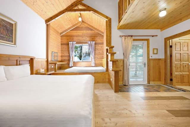 Family Mountain View Room
