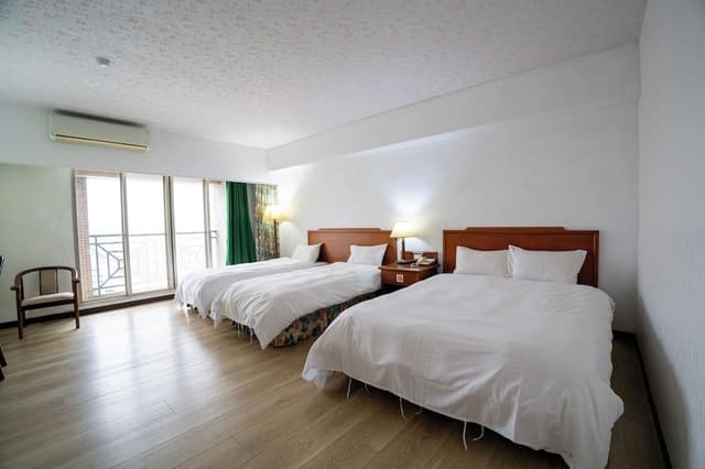 Economy Quadruple Room