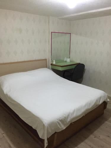 Standard Single shared facilities