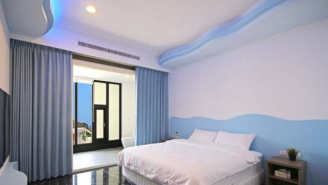 Standard Double Room, 1 King Bed, Ocean View
