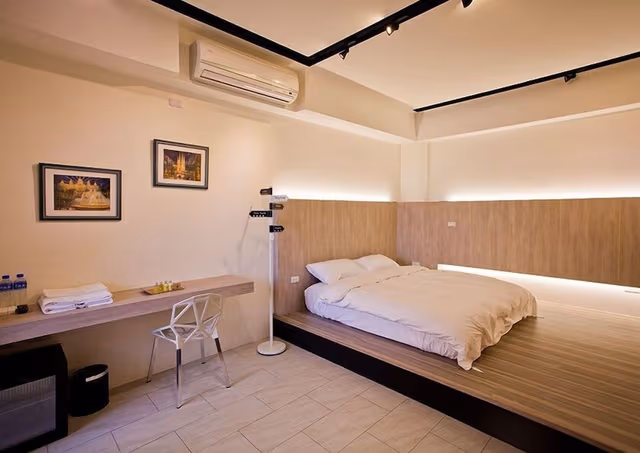 Standard Double Room (Minimalist)