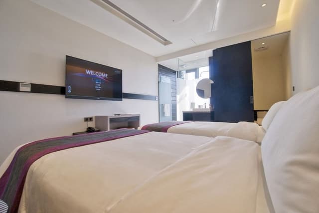 Standard Twin Room