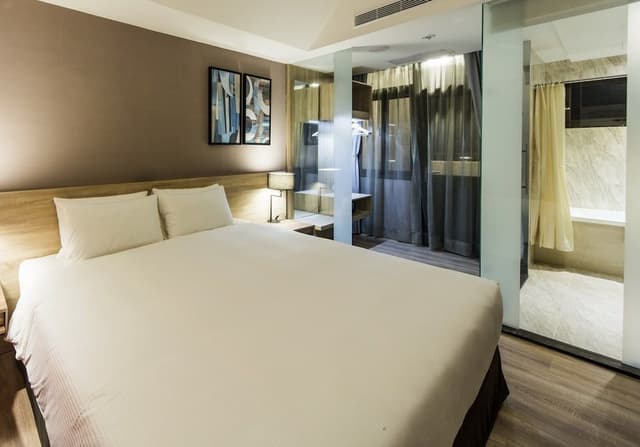 Standard Room, 1 King Bed