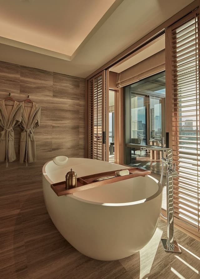 Premier Suite (River)