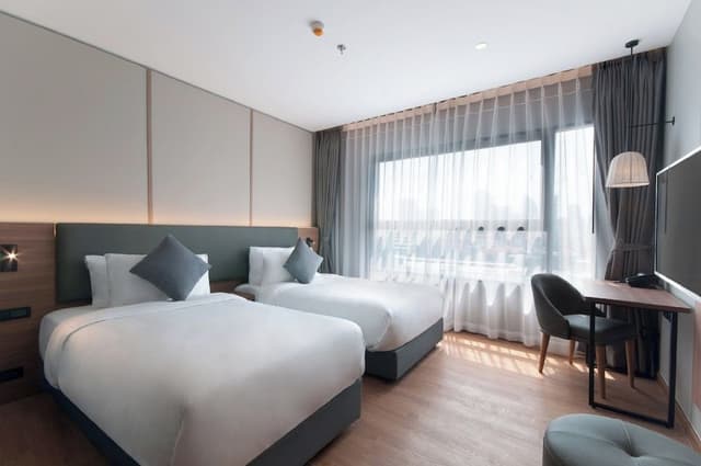 Superior Room, 2 Twin Beds, Non Smoking, City View