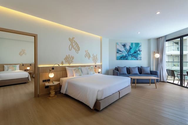 Family Room, 2 Bedrooms