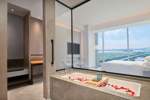 Executive Suite, 1 Queen Bed