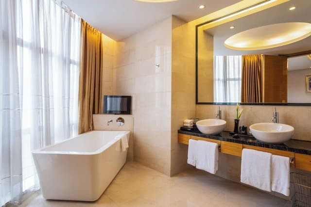 Junior Suite, 1 King Bed