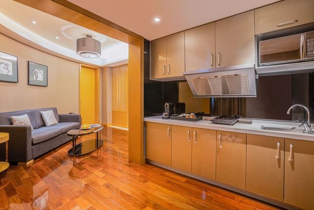 Superior Suite, 1 King Bed, Club Lounge Access