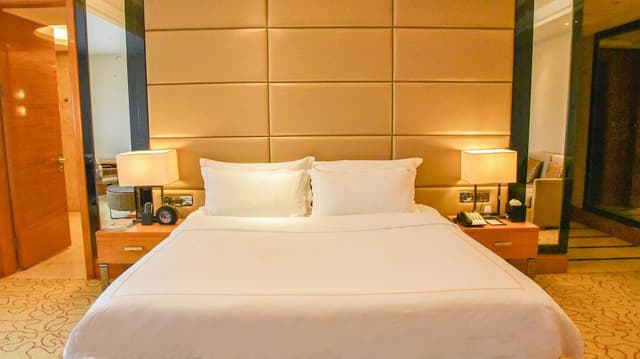 Junior Suite, 1 King Bed