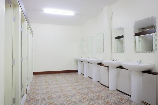 Basic Shared Dormitory, Mixed Dorm, Shared Bathroom