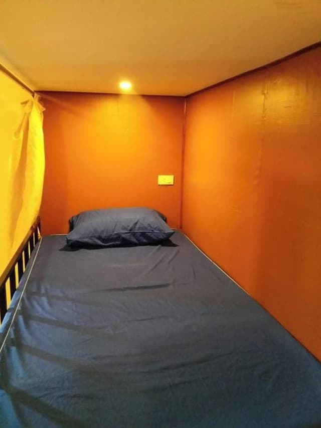 8 Mixed Dorm (Private Bathroom)